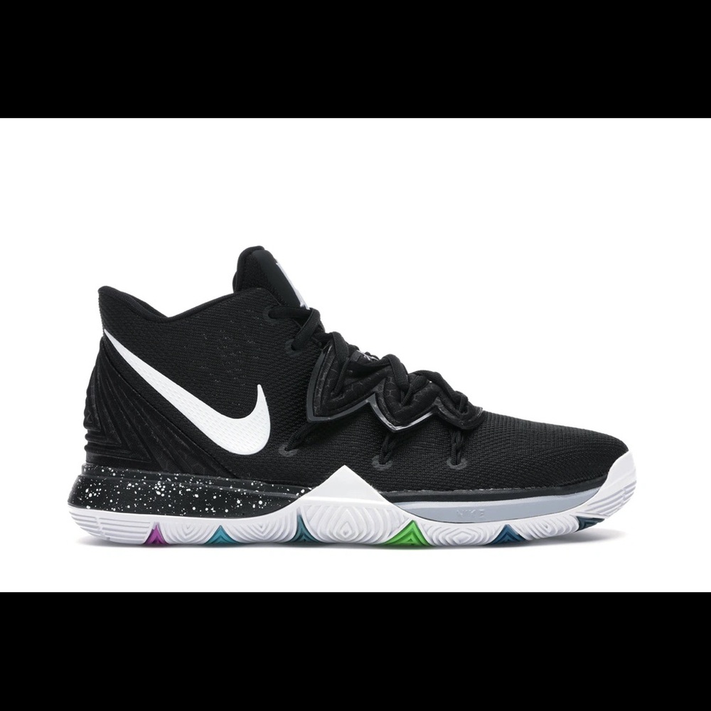 Nike Kyrie 5 Black Magic LIKE NEW